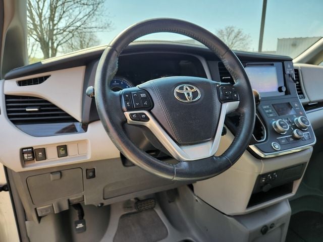 2017 Toyota Sienna L Handicap Lift Handicap Lift