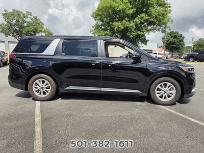 2024 Kia Carnival LX