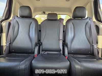 2023 Kia Carnival LX Seat Package