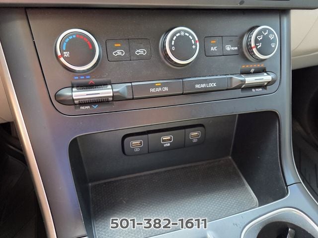 2023 Kia Carnival LX Seat Package