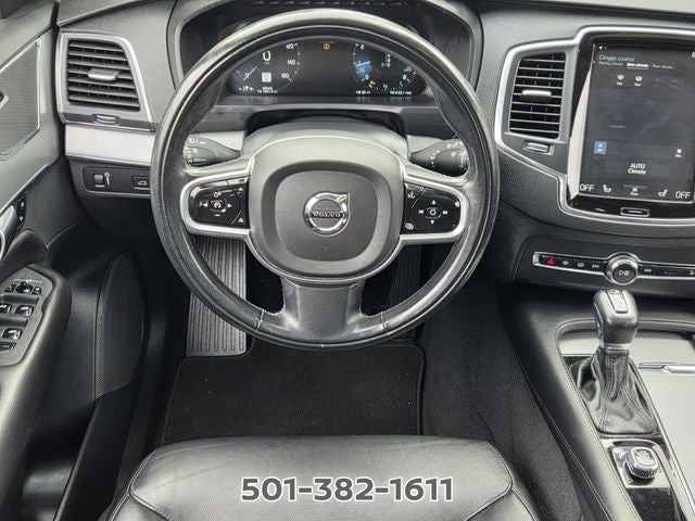 2022 Volvo XC90 T5 Momentum