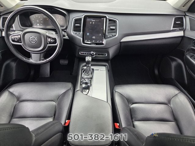 2022 Volvo XC90 T5 Momentum