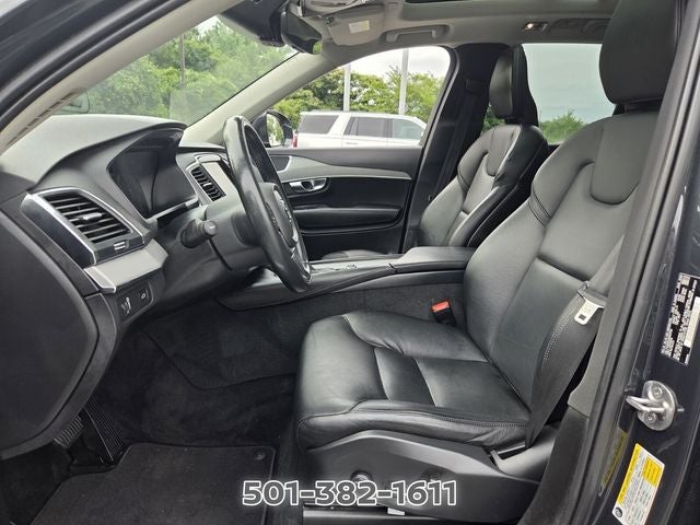 2022 Volvo XC90 T5 Momentum