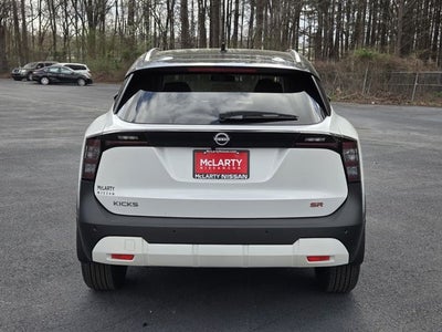 2025 Nissan Kicks SR