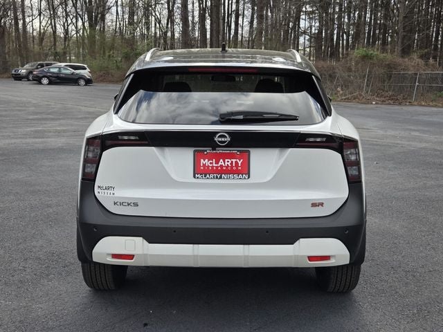 2025 Nissan Kicks SR