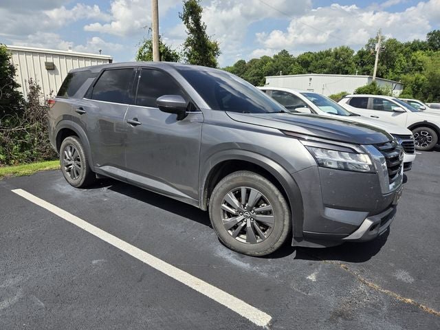 2022 Nissan Pathfinder S