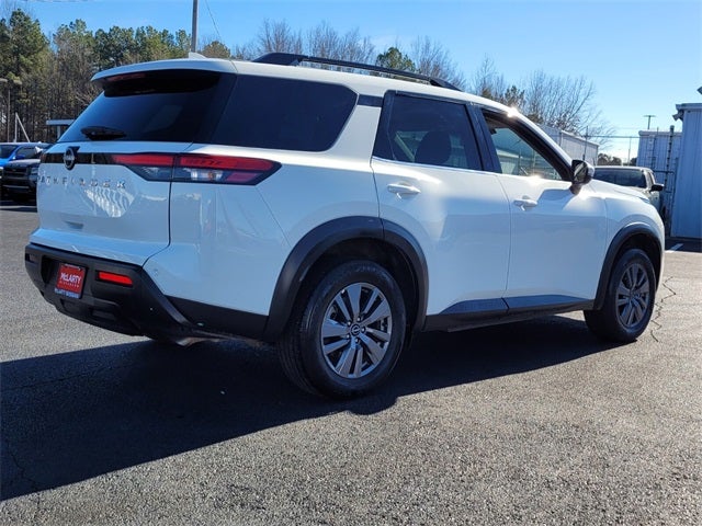 2025 Nissan Pathfinder SV