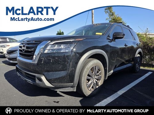 2023 Nissan Pathfinder SV