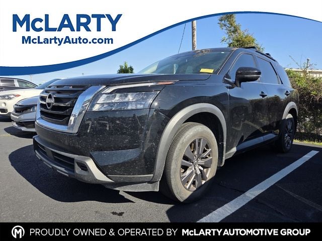 2023 Nissan Pathfinder SV