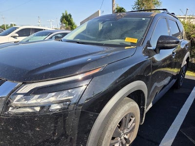 2023 Nissan Pathfinder SV