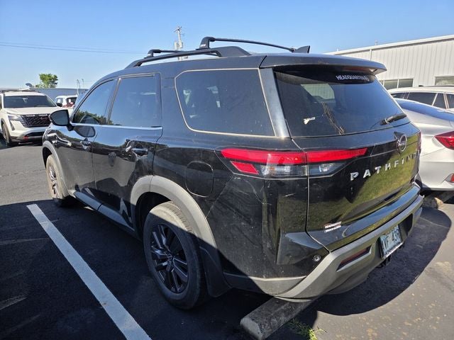 2023 Nissan Pathfinder SV