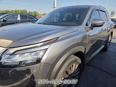 2024 Nissan Pathfinder SL