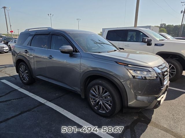 2024 Nissan Pathfinder SL