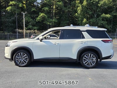 2024 Nissan Pathfinder SL