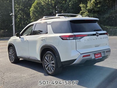 2024 Nissan Pathfinder SL