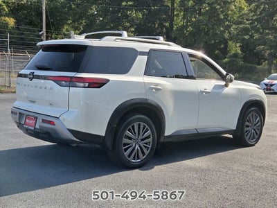 2024 Nissan Pathfinder SL