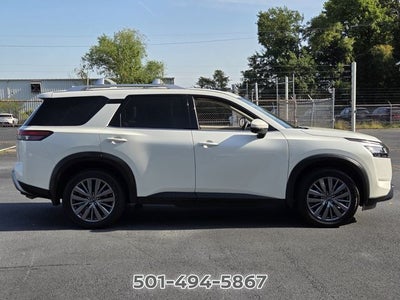 2024 Nissan Pathfinder SL
