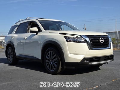 2024 Nissan Pathfinder SL