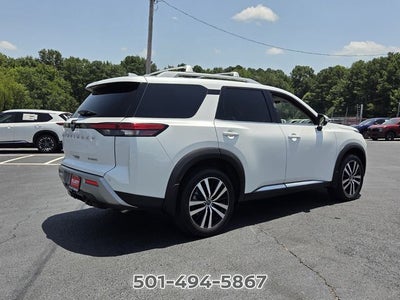2025 Nissan Pathfinder Platinum