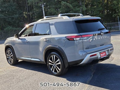 2024 Nissan Pathfinder Platinum