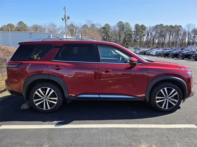 2025 Nissan Pathfinder Platinum