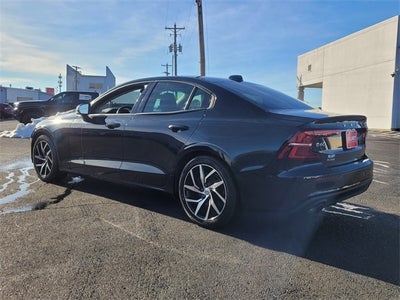 2019 Volvo S60 T5 Momentum
