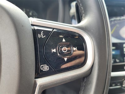 2020 Volvo S60 T6 Momentum