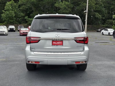 2022 INFINITI QX80 Premium Select