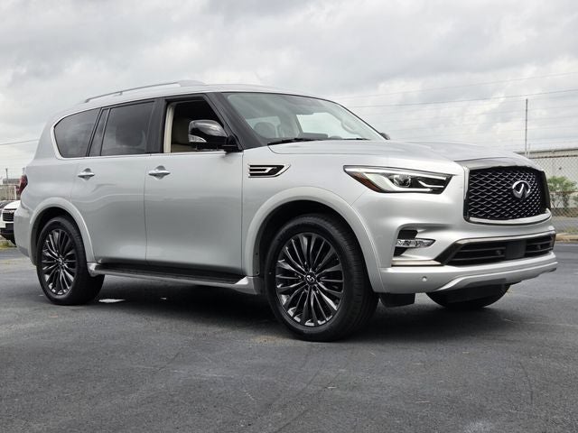 2022 INFINITI QX80 Premium Select