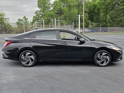 2024 Hyundai Elantra Limited